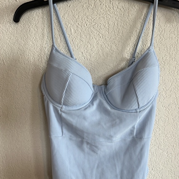 Jonathan Simkhai Noa Belted One Piece Sky swimsuit - Picture 4 of 13